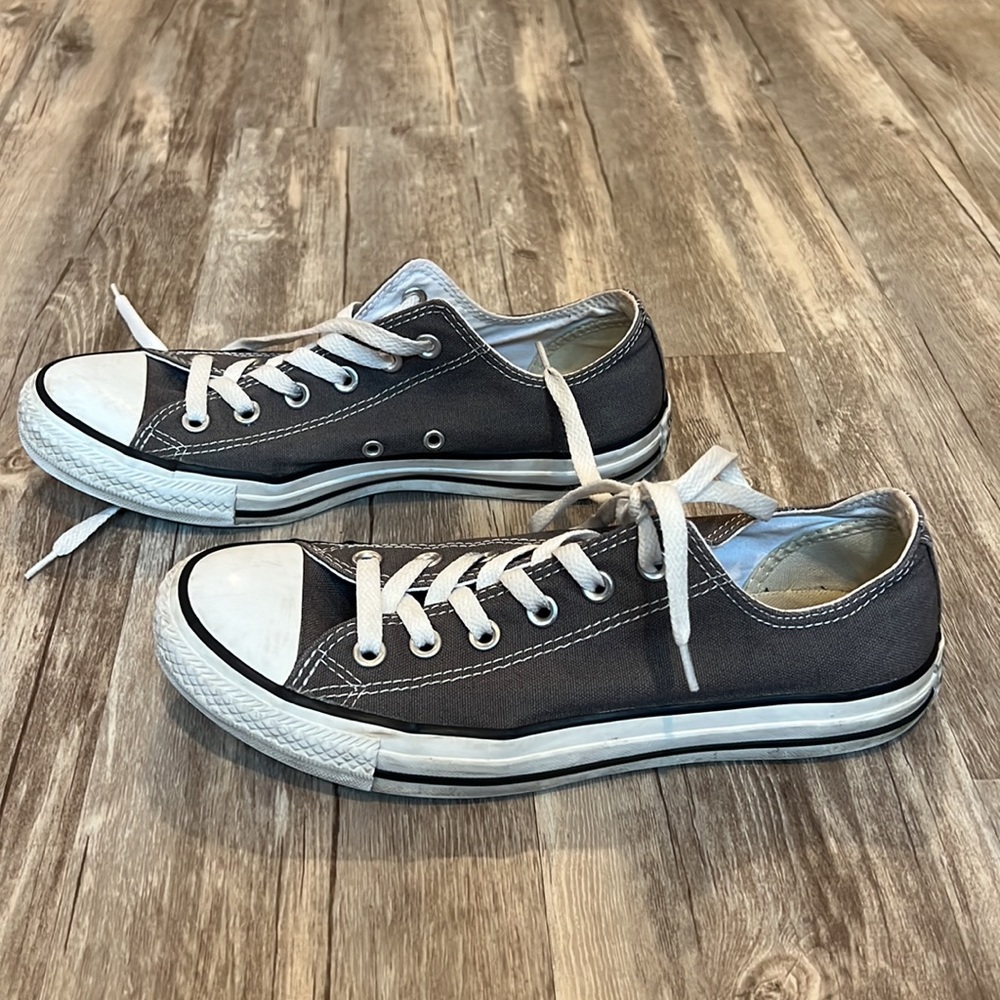 Chuck Taylors Charcoal Gray - Picture 2 of 6
